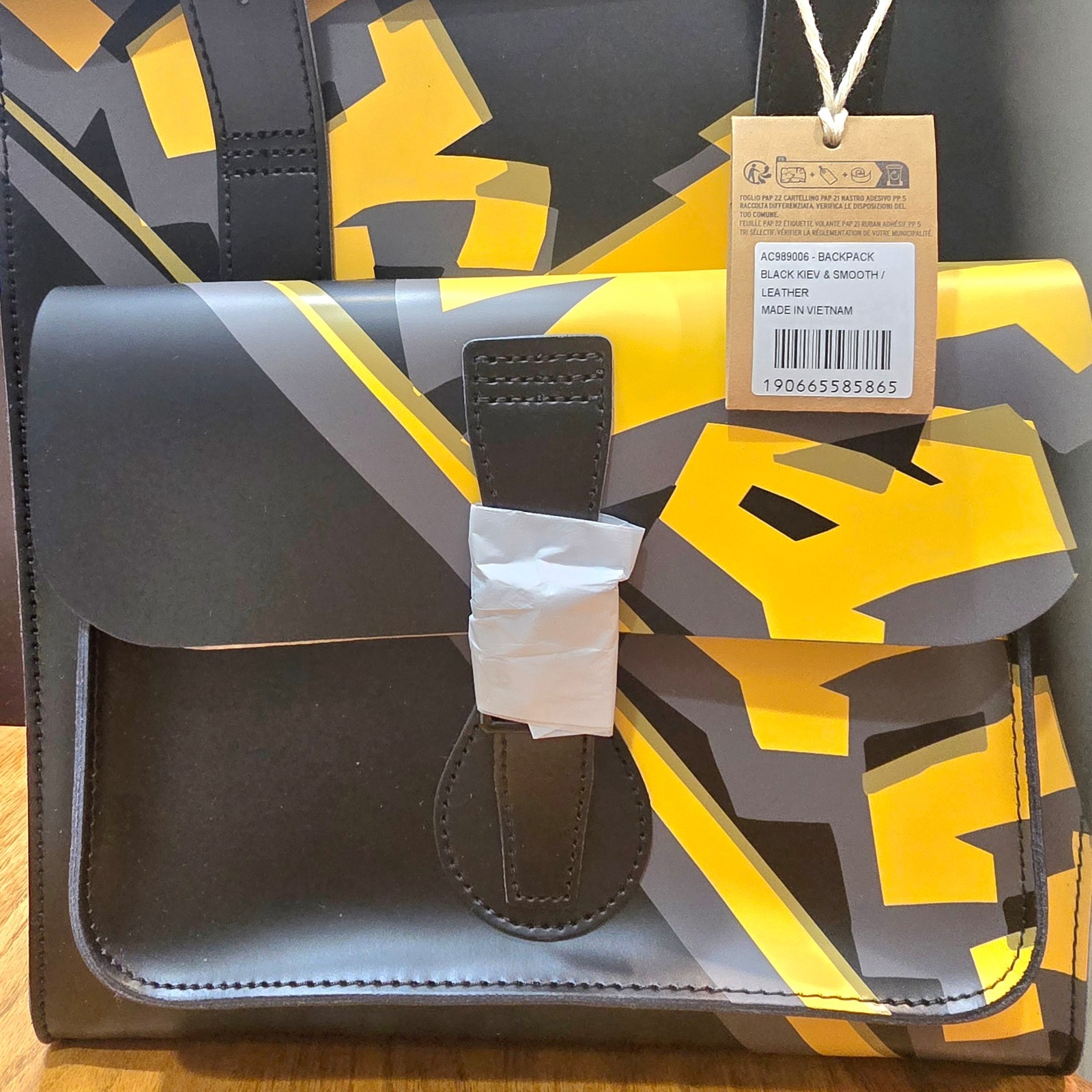 New Dr. Martens Airwair Print Limited Edition Extra Large Backpack Rare image 2