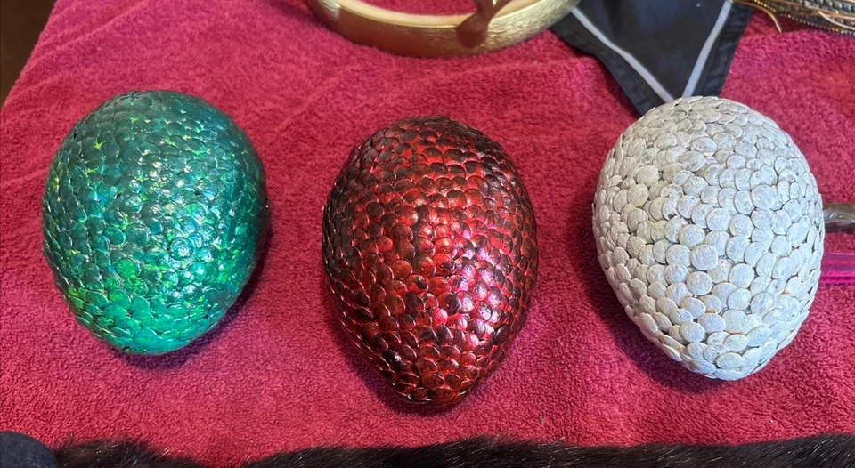 Juego de Tronos Costumbres 15 Artículos Set 3 Cuervos, 2 Banderas, 2 Piezas de Ropa, Cinturón Foto 2 de 4