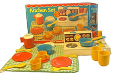 Vintage 1978 Fisher Price Kitchen Set 919 Fun With Food Boxed Partial Set