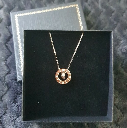 BNWOT Swarovski Necklace 18k Gold Pl Featuring Roman Numerals Pendant & Crystals