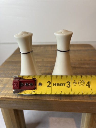 Lot Set 2 Pc Lenox Tuxedo Silver Band Salt & Pepper Shakers - Picture 10 of 10