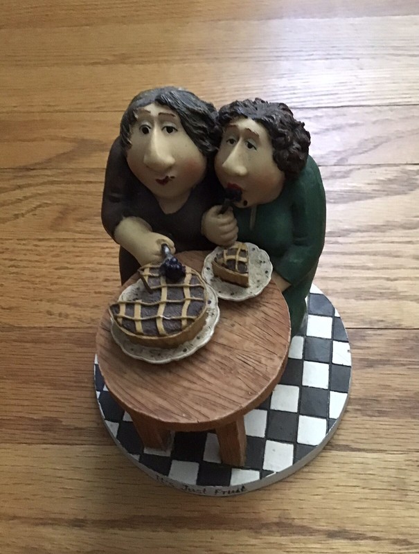 The Real People Collection Figurine : “It's Just Fruit” 75402 Erika Oller 2001