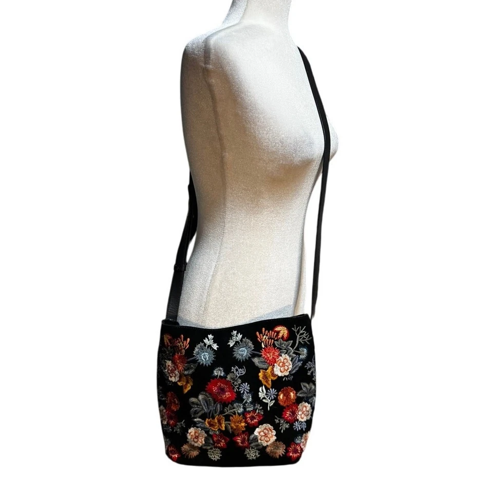 Lucky Brand Embroidered Suede Leather Shoulder Bag – Black Floral Boho Crossbody - Image 3 of 4