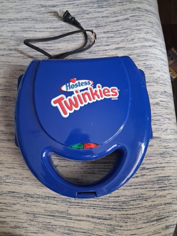 Hostess Twinkie Maker • Make Your Own Twinkies great condition light use/clean