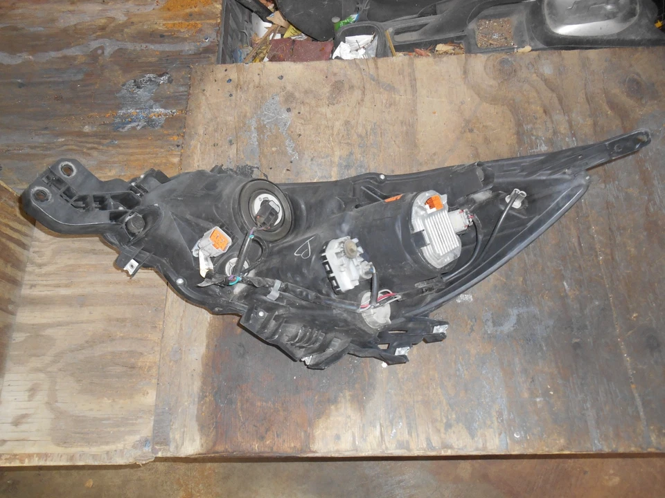 Complete! OEM! 2015-2017 Subaru Legacy Outback Xenon HID Headlight Right - Image 4 of 4