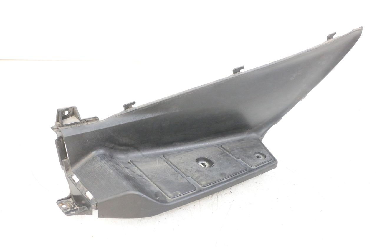 LEFT FLOOR PANEL - SUZUKI BURGMAN 125 (2018 - 2021)