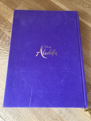DISNEY ALADDIN GRANDE QUADERNO DIARIO VIOLA VELLUTO SENSAZIONE FLOCCATO INUTILIZZATO - Foto 10 di 13