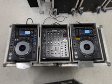 2 x CDJ 2000 NXS + DJM900 SRT Edition - Complete with Flightcases