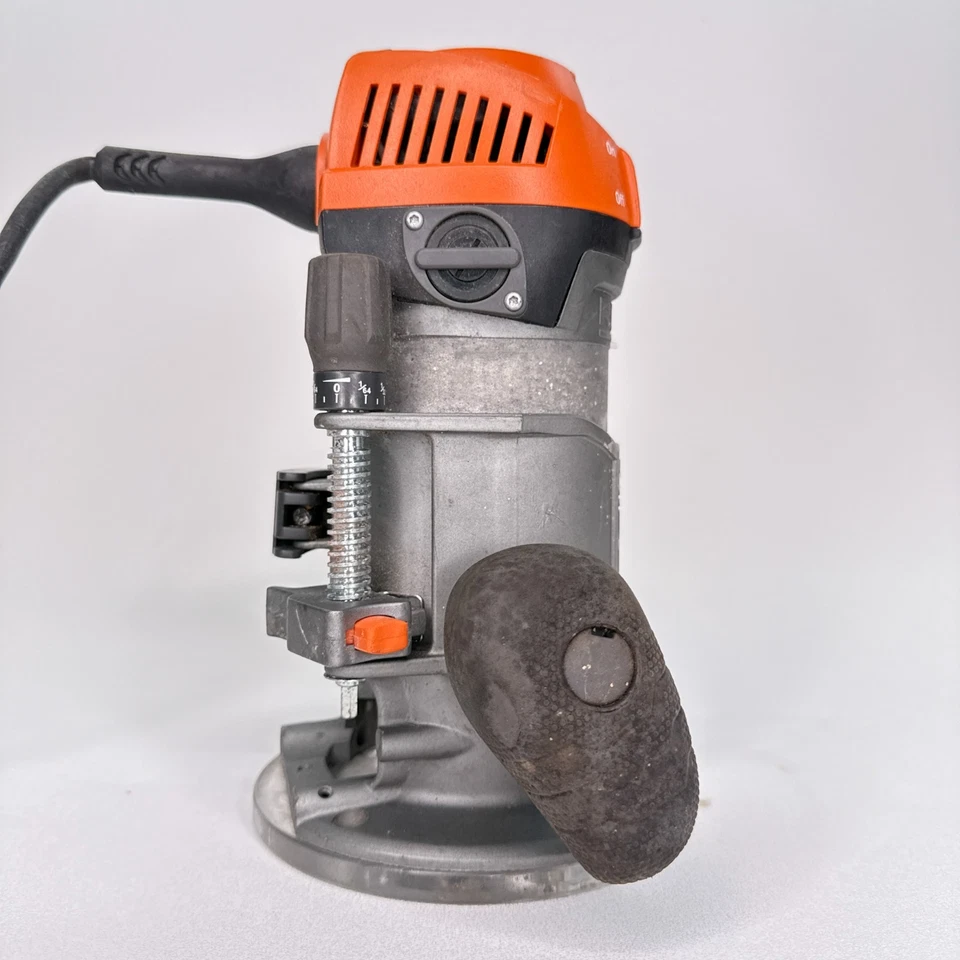 Router base fija Ridgid R22002 2 picos HP 11 amperios con cable R2911 **SOLO PARA REPUESTOS** Foto 3 de 4