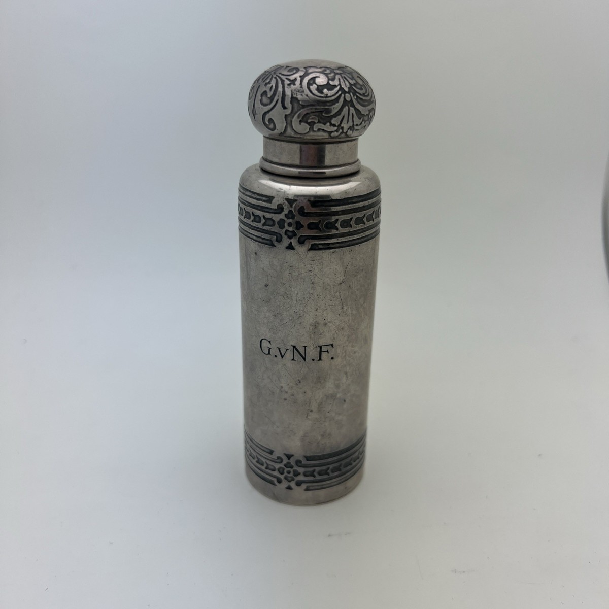 Tiffany & Co. シルバーパフュームボトル Tiffany & Co. Sterling Silver .925 Perfume/Scent Bottle