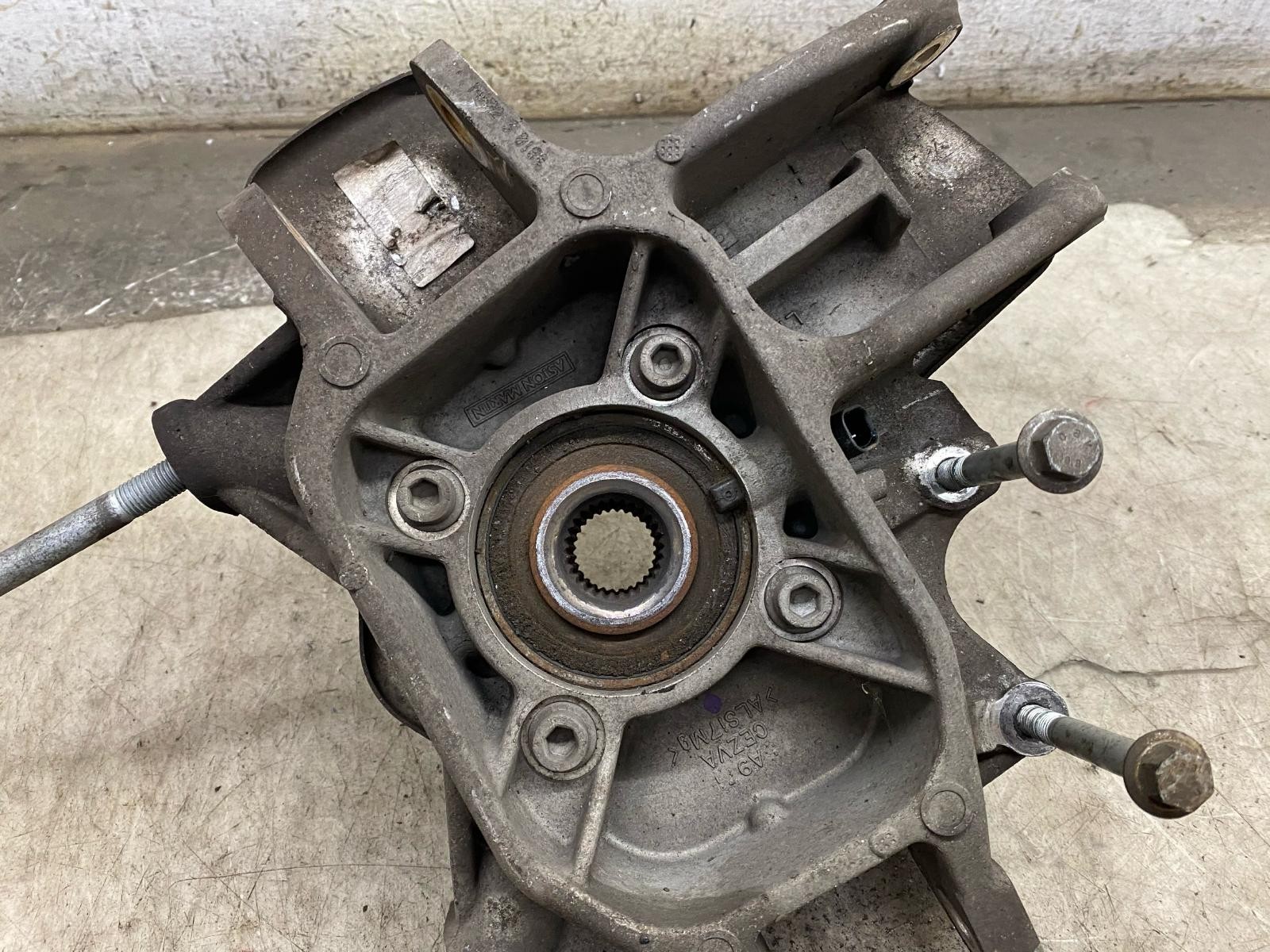 2015 ASTON MARTIN RAPIDE LEFT REAR SPINDLE KNUCKLE WHEEL BEARING HUB *55K MILES*
