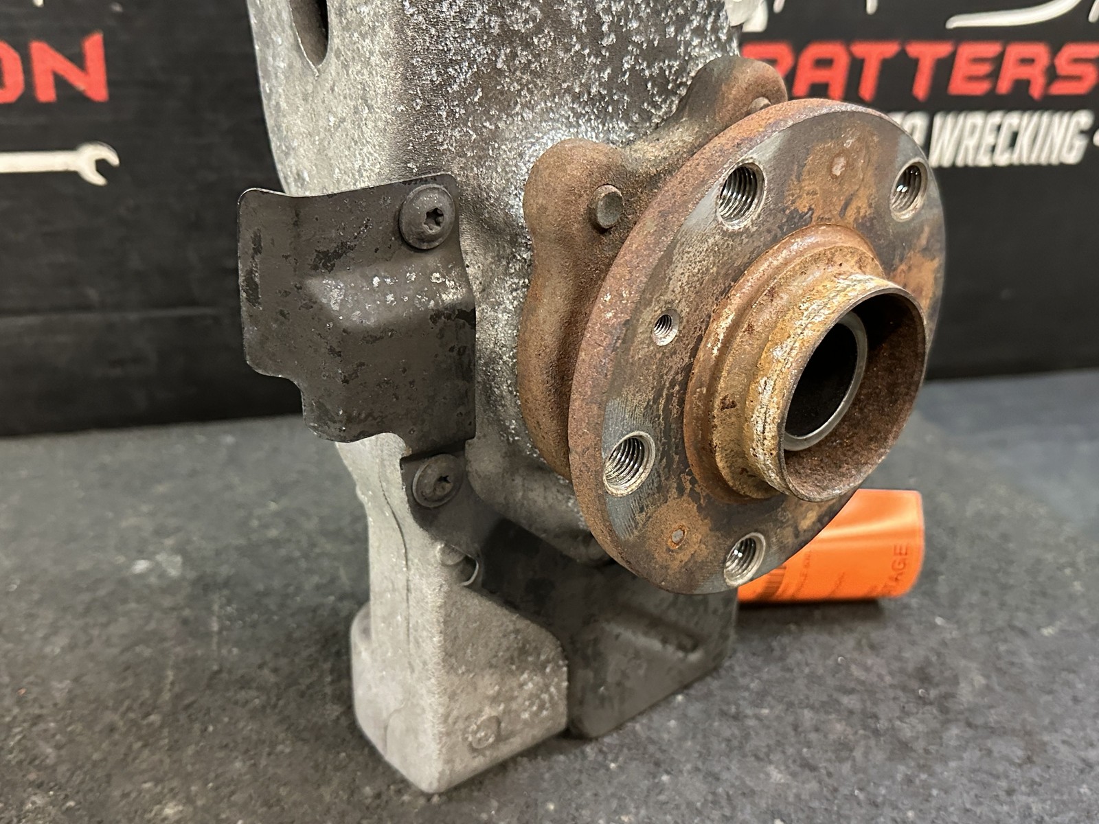 03-10 BENTLEY CONTINENTAL AWD FRONT DRIVER LH STEERING KNUCKLE W/3 CONTROL ARMS