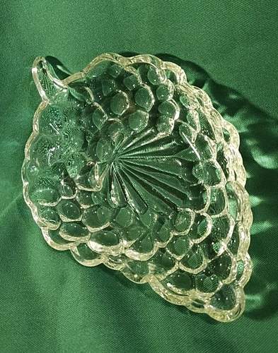 Vintage, Federal Glass Grape Cluster Serving / Snack / Trinket Dish 4.5" x 7"