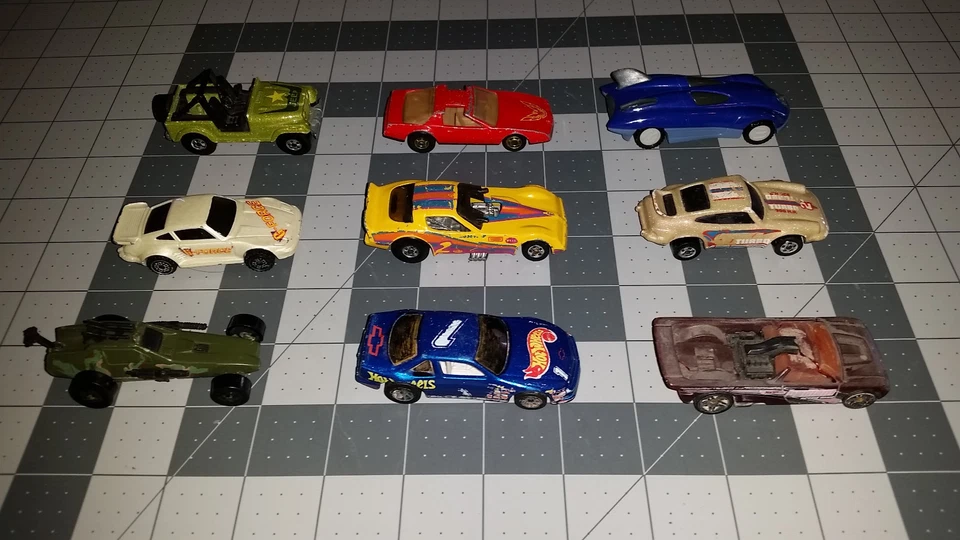 Hot Wheels Vintage 9 Car Lot With Rare 1982 Action Command Military Black Wheels - Image 4 of 4