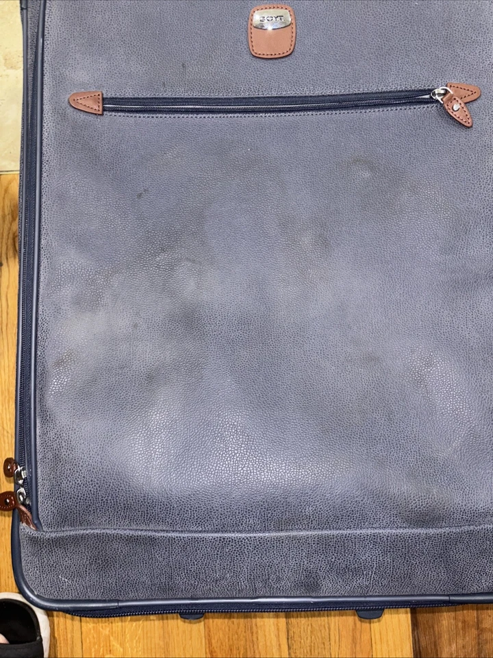 Equipaje de cuero Boyt 26x18x9 expandible Foto 2 de 4