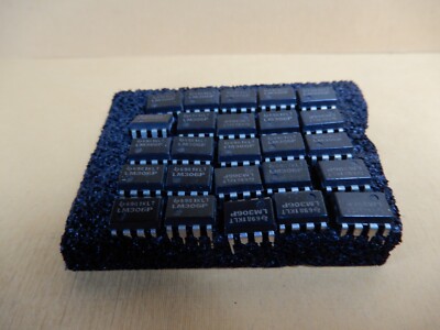 Texas Instruments LM306P 8 Pin Differential Comparator Qty 25 NOS