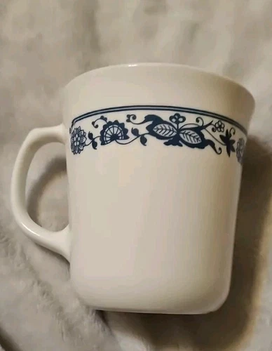 VINTAGE ~ Corning USA #25 Coffee Mug (Old Town/Blue Onion) Microwave Safe - 001