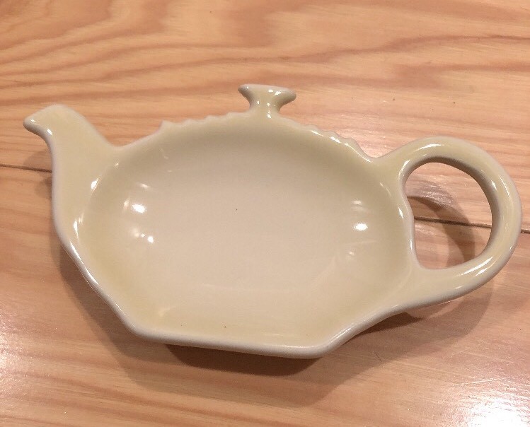 "Dune" Tea Bag Holder LE CREUSET Ombre Neutral NWT Stoneware Teapot