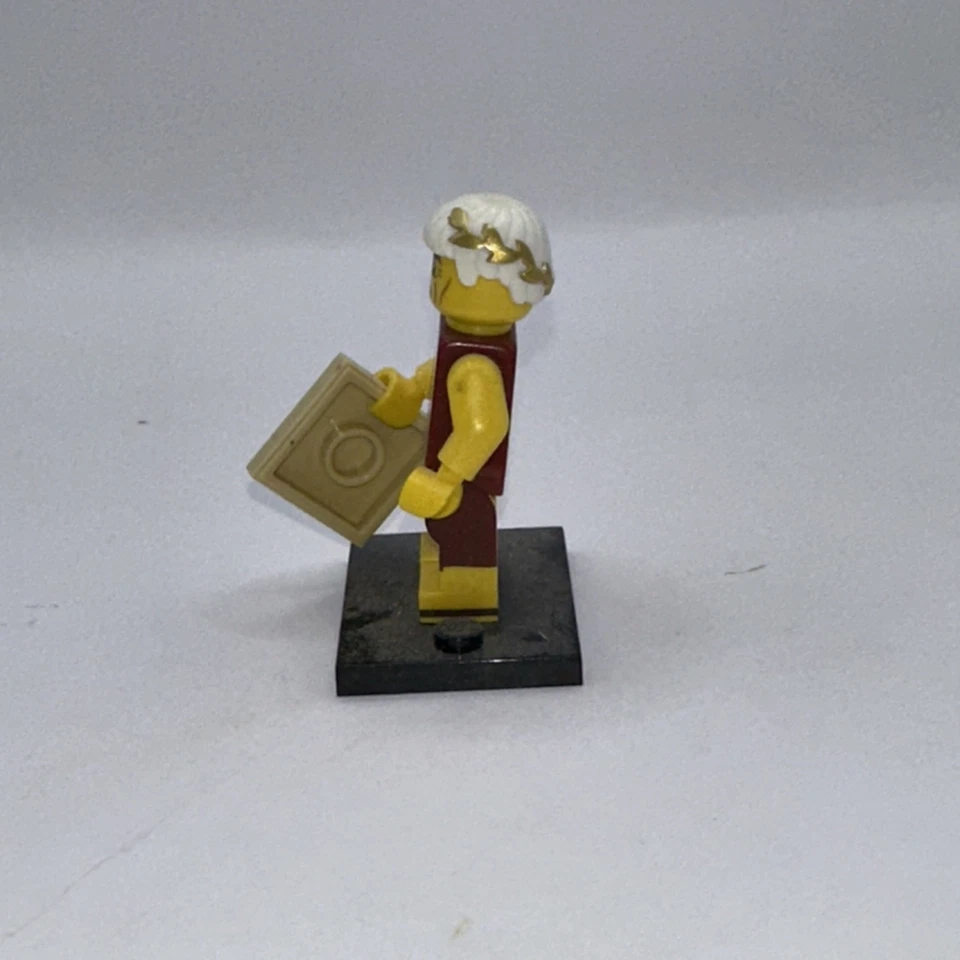 LEGO Roman Emperor Minifigure Series 9 Collectible Minifigure - Image 2 of 4