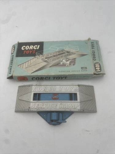 Corgi 1401 Elevating Service Ramp In Original Box - Harder To Find