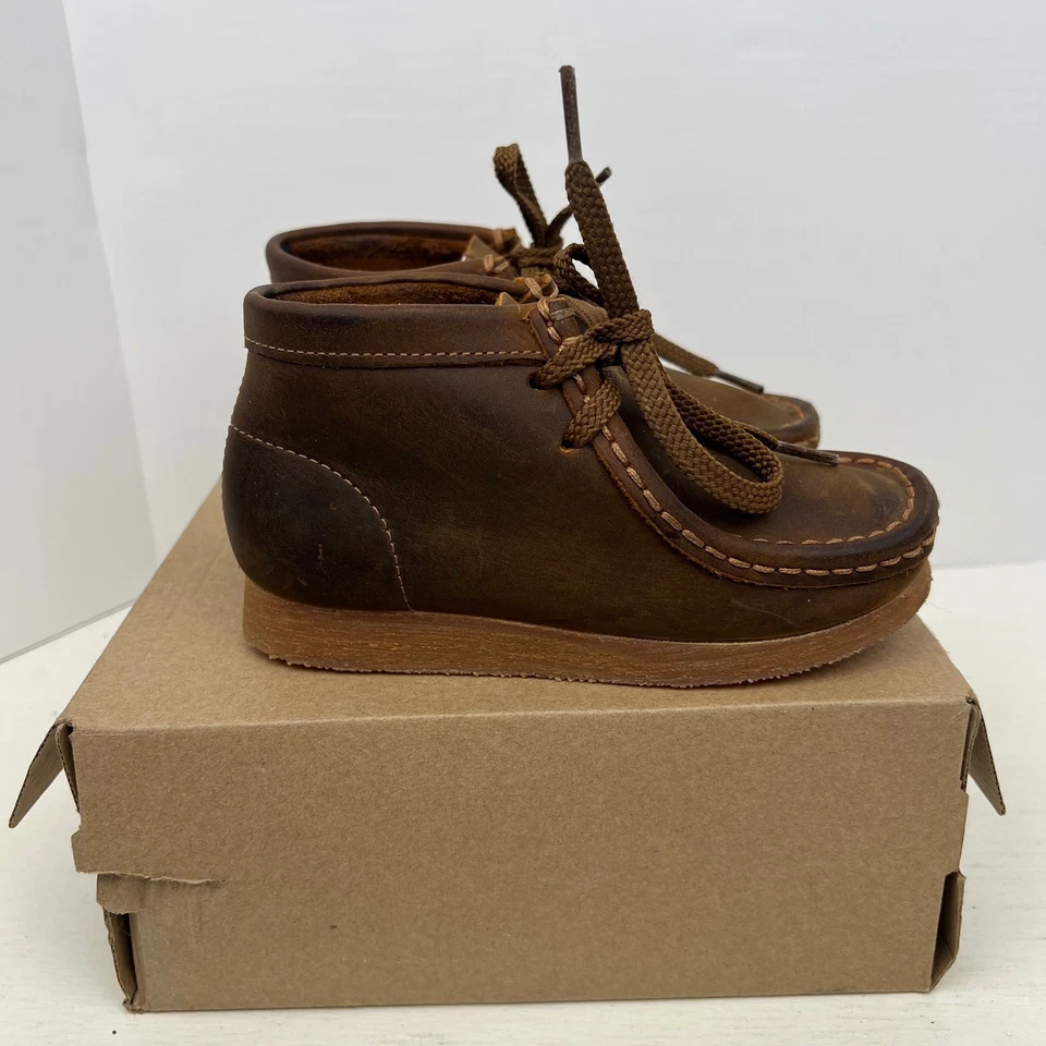 Clarks Originals Brown Leather Chukka Boots, Lace Up Ankle Boots Toddler Size 10 - Image 4 of 4