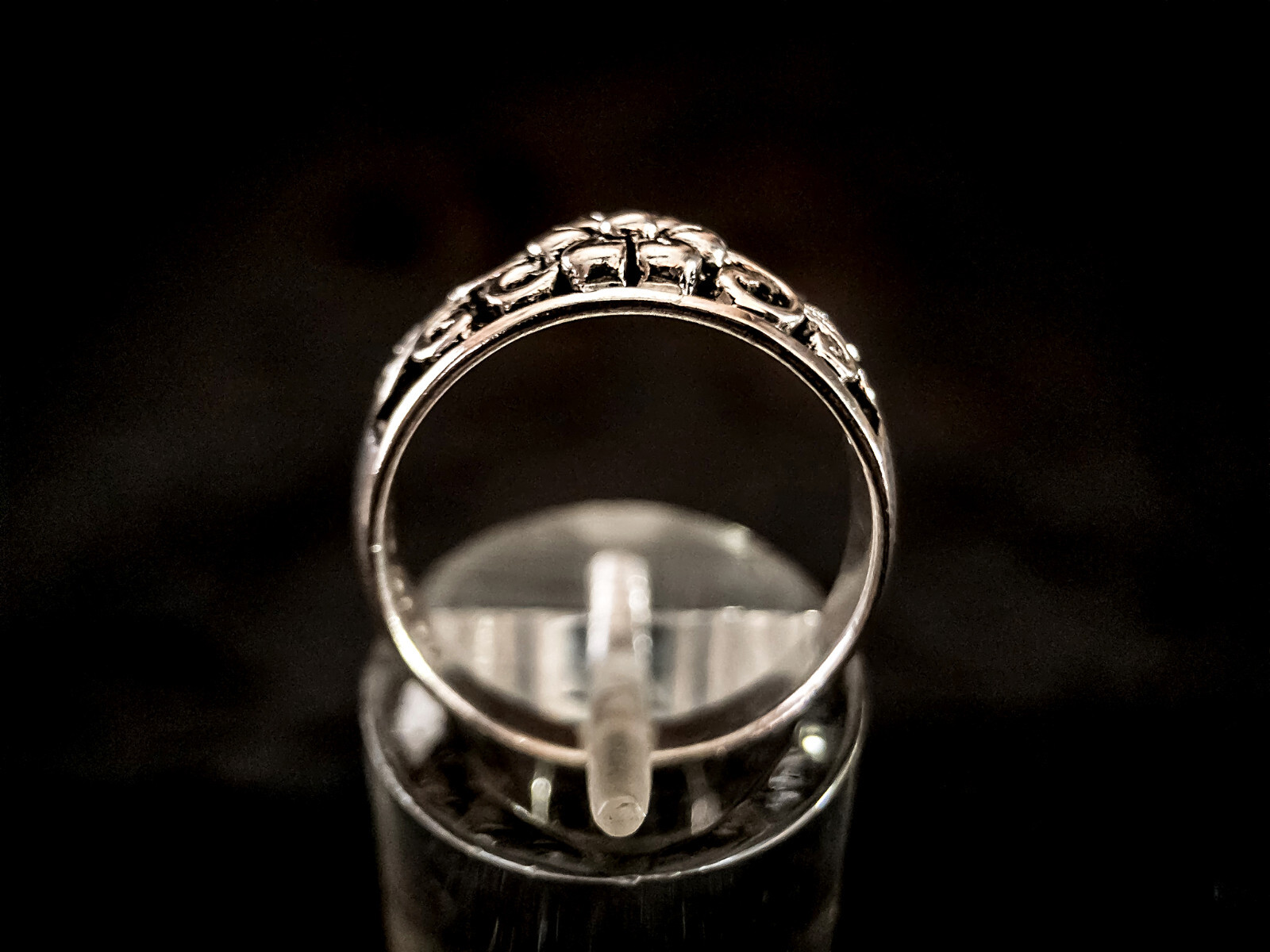 Sterling Silver Ring with Vines & Flower Motif - image 8