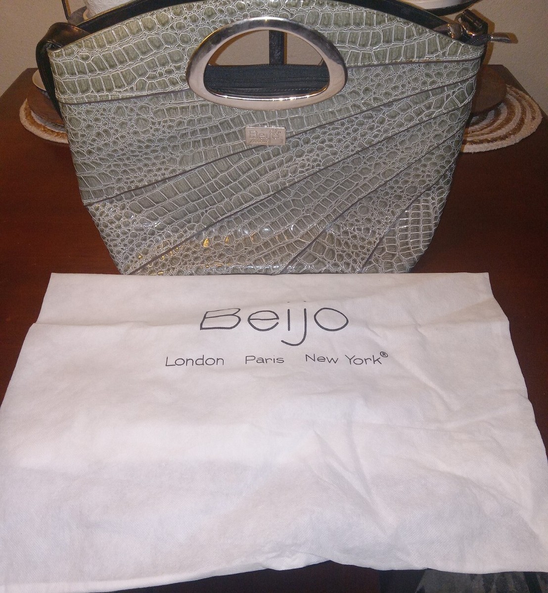 Beautiful Rare Beijo Couture handbag/satchel/purse faux crocodile