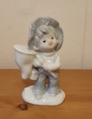 Chelsea Studio Porzellanfigur '' Junge mit Schmetterlingsnetz''