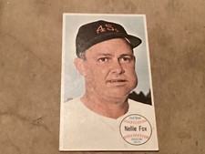 1964 Topps Giants #13 Nellie Fox Giants - Near Mint - Great Corners - No Creases