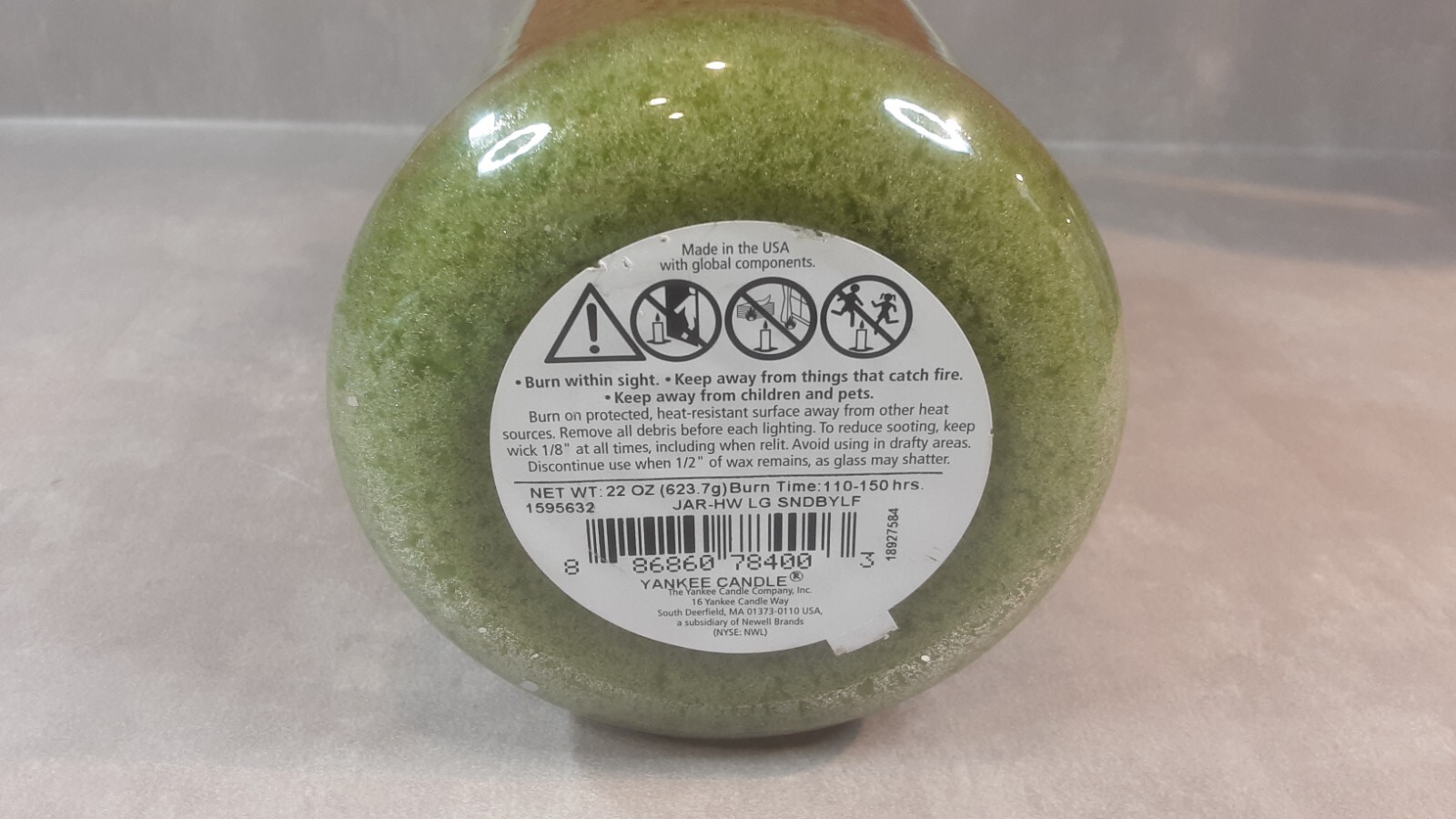 Yankee Candle Snow Dusted Bayberry Leaf 22 oz Jar Classic Narrow Label