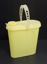 Vintage Tupperware Beverage Buddy Pitcher 587  w/ Handle Yellow 