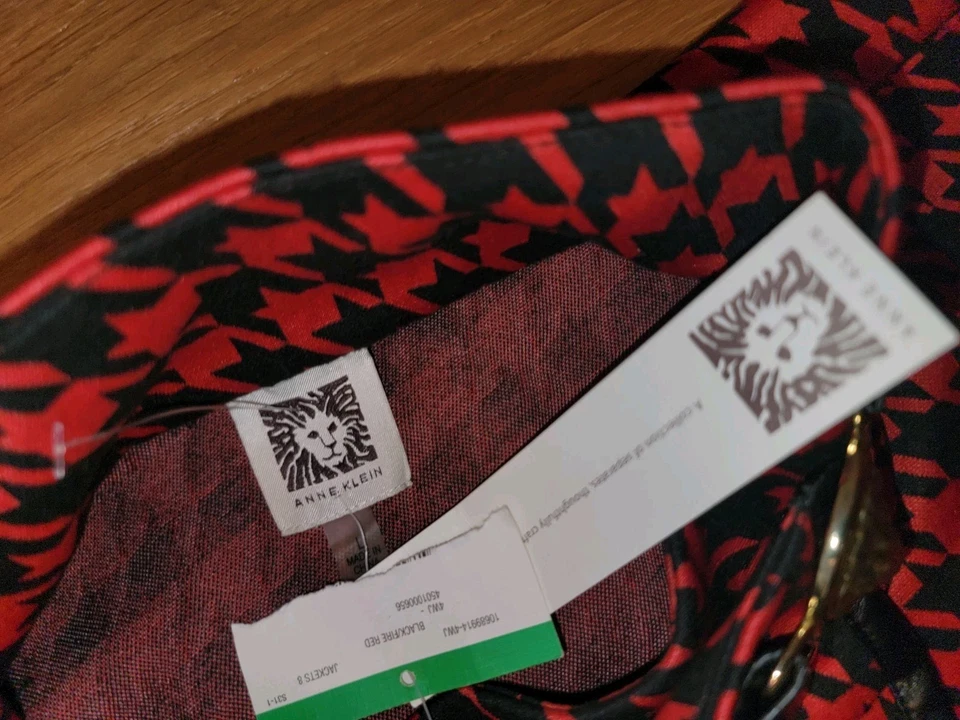 Anne Klein Black Red Houndstooth Lion Head Closure Poncho Cape Jecket Size L-NWT - Image 4 of 4