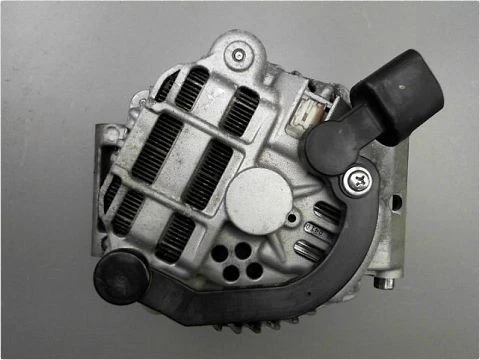 🇮🇹 ALTERNATORE ➤MINI MINI 2010- 12317604782 ♻️ - Immagine 3 di 3