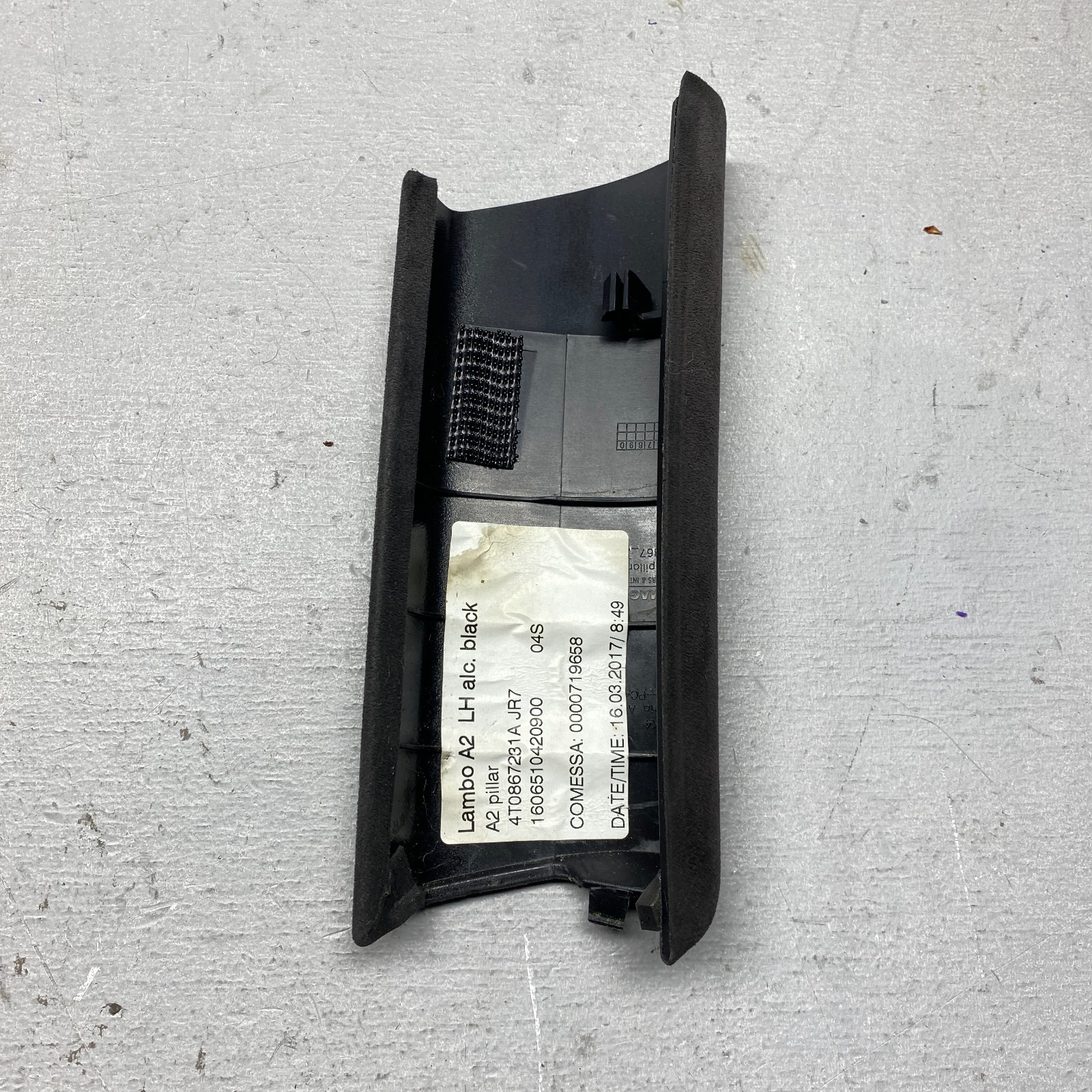 2018 Lamborghini Huracan Spyder Left A-Pillar Cover 4T0867231A