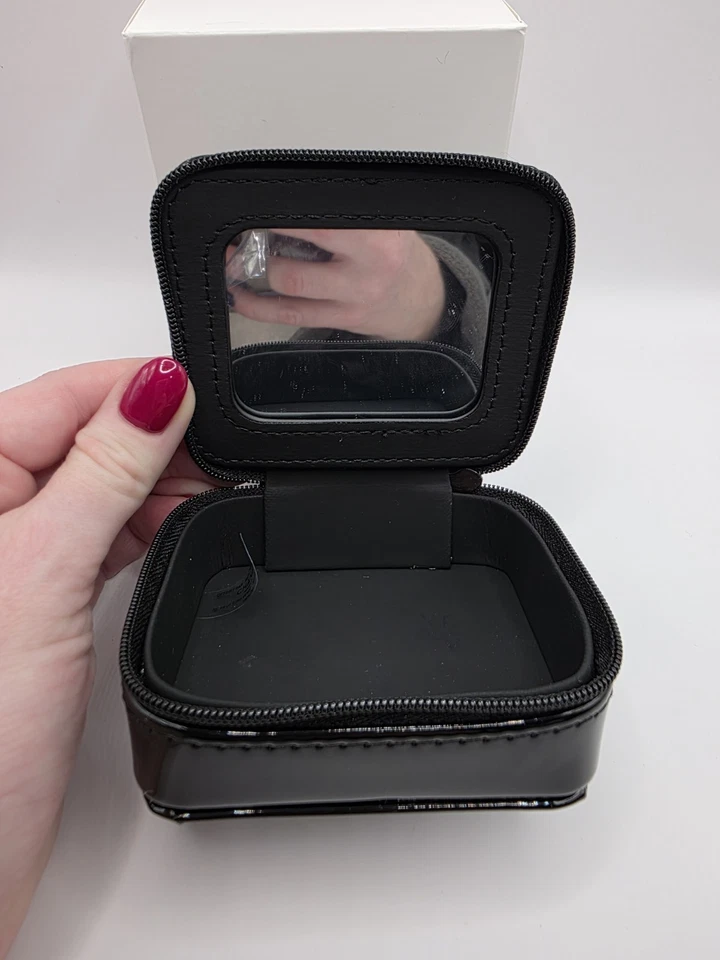 Chanel Black Patent Vanity Makeup Case BNIB with Dust Bag Authentic VIP Gift GWP - Image 2 of 4