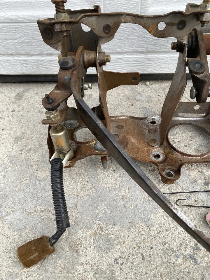 Toyota Pickup 4Runner 1984-1988 embrague pedal freno caja montaje unidad manual Foto 3 de 4