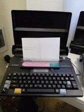 Vintage 1989 Canon Typestar 110 Portable Electronic Typewriter / Word Processor 