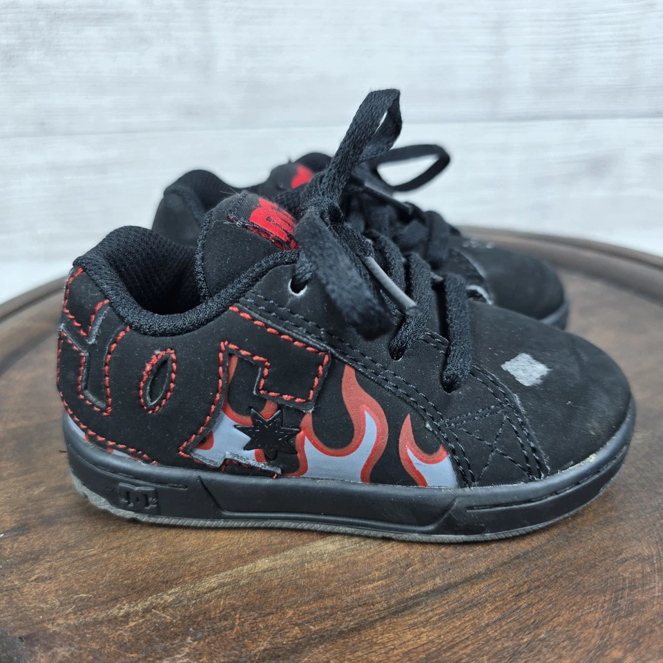 Zapatos De Colección DC Y2K Court Graffik SE Zapatos para Niños Pequeños Talla 5T Llamas de Monopatín Foto 4 de 4