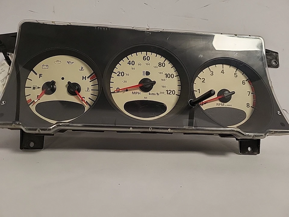 2001 - 2005 Chrysler PT Cruiser Speedometer Instrument Cluster. Q4 - Imagem 2 de 4