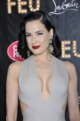PHOTO NO. 5 - DITA VON TEESE - GLOSSY FINISH - 15X10CM - NEW