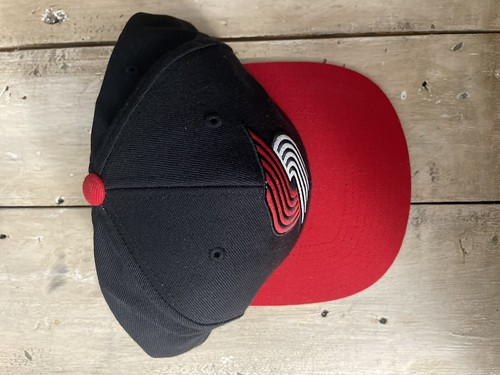 Gorra Portland Trail Blazers Snapback Mitchell & Ness Lana Negra NBA - Imagen 2 de 5