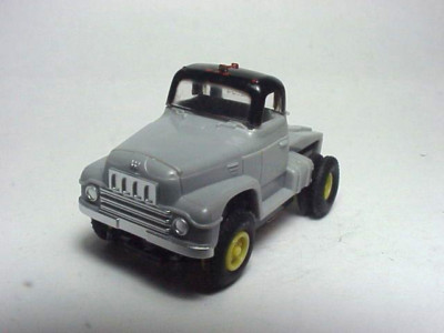 VIBRATOR GRAY SEMI TRUCK CAB & ROOF. MOLDED PLASTIC.  LIQUIDATION SALE !!