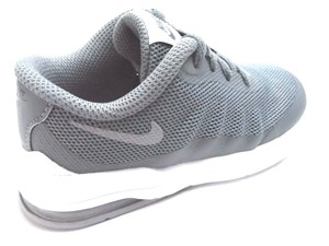 nike invigor size 4