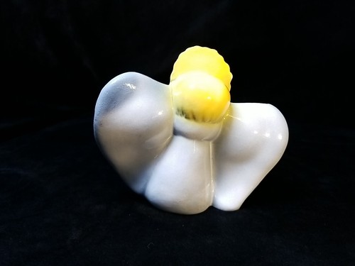 Vernon Kilns American Pottery Dumbo With Yellow Baby Bonnet Mold #41 - Picture 3 of 7