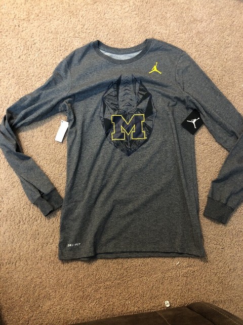 nike michigan wolverines