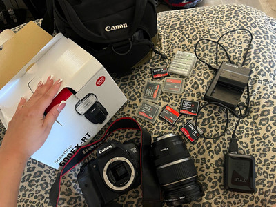 Canon EOS 5D Camera Bundle w/ Lens, Speedlite 600EX-RT Flash, Cards, Bag
