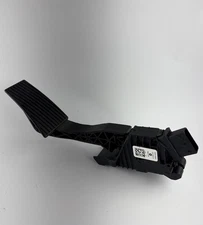 Genuine Mopar Accelerator Pedal 68267286AB thumbnail 1