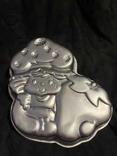 VINTAGE WILTON AMERICAN GREETINGS STRAWBERRY SHORTCAKE CAKE PAN MOLD 502 3835