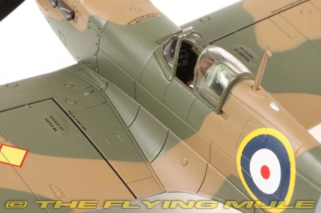 Hobby Master 1:48 Spitfire Mk I RAF No.92 Sqn Peter Cazenove P9374 - Image 3 of 4