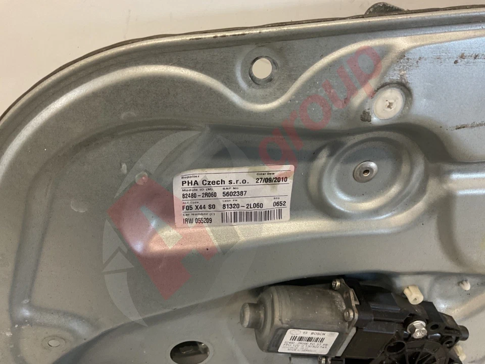 HYUNDAI I30 ESTATE MK1 08-12 PASSENGERS LEFT SIDE WINDOW MOTOR 824802R060 - Image 4 of 4